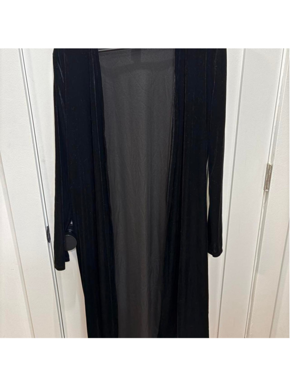 Black long sleeve velvet cardigan Size L